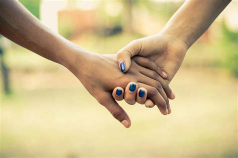 picture of holding hands|free images of holding hands.